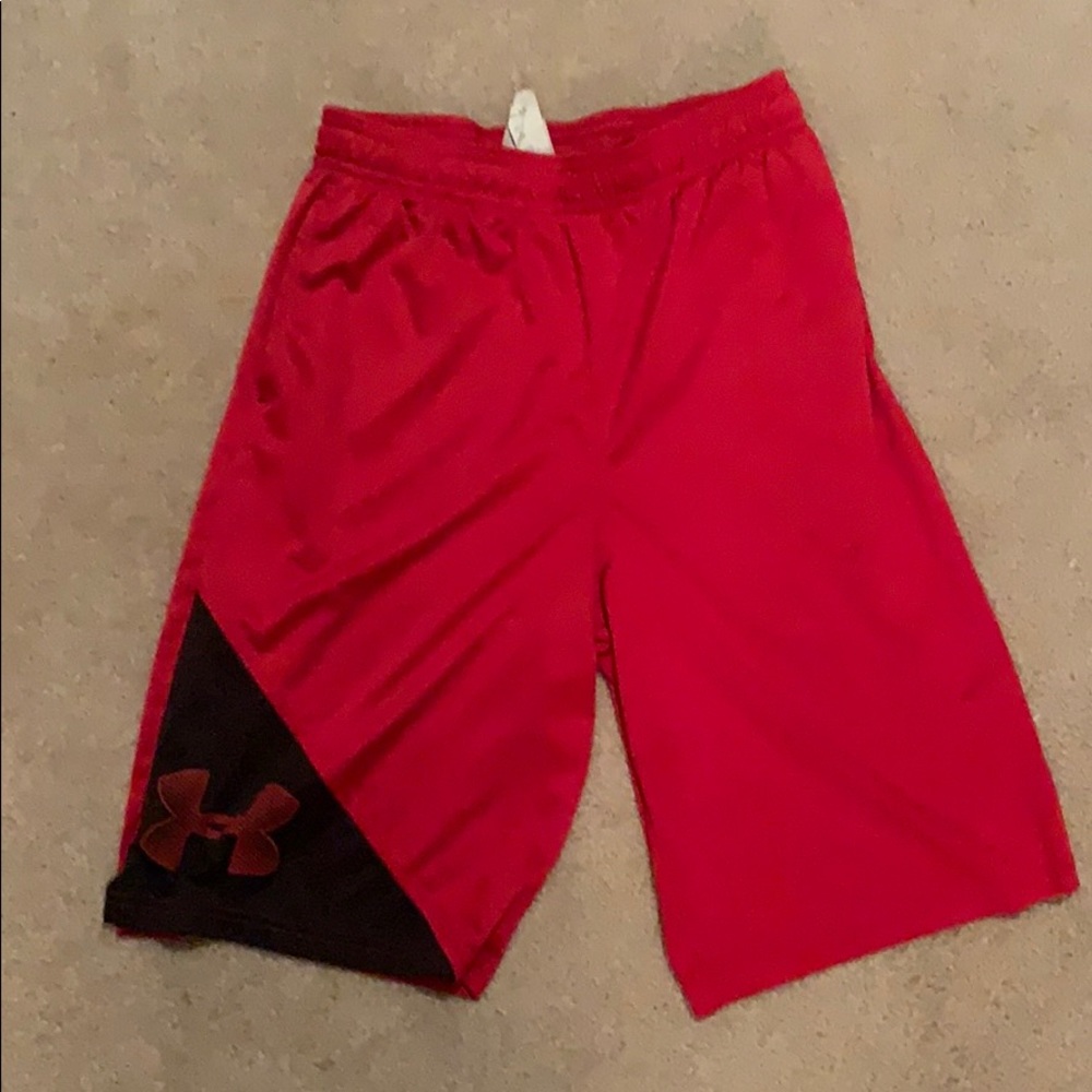Youth large UA shorts
